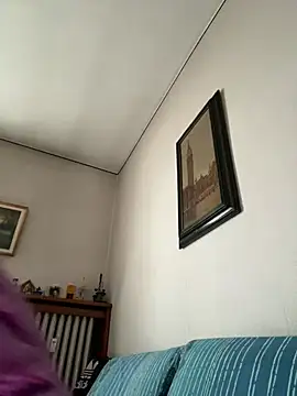 Snapshot of Sony28v chatting on 02-18-26, 06:42 Sony28v online show from 02-18-26, 06:42