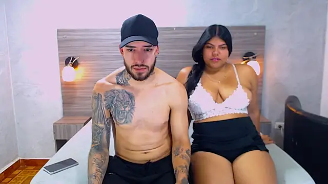 Snapshot of Paulina_And_Tayron chatting on 02-10-26, 07:40 Paulina And Tayron online show from 02-10-26, 07:40