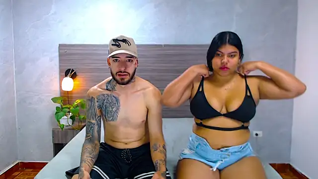 Snapshot of Paulina_And_Tayron chatting on 02-14-26, 12:46 Paulina And Tayron online show from 02-14-26, 12:46