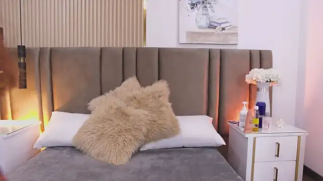 SaraLugo online show from 03-27-26, 07:35