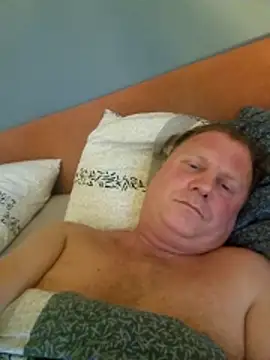 Snapshot of Demik71 chatting on 02-11-26, 06:51 Demik71 online show from 02-11-26, 06:51