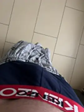 Snapshot of geilboy12 chatting on 02-10-26, 03:05 geilboy12 online show from 02-10-26, 03:05