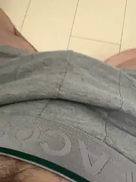 Snapshot of geilboy12 chatting on 02-13-26, 09:27 geilboy12 online show from 02-13-26, 09:27