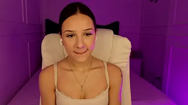 baby brunettee  online show from 04-07-26, 12:27