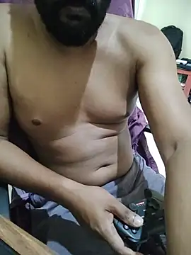 Snapshot of shineboy28 chatting on 02-20-26, 11:43 shineboy28 online show from 02-20-26, 11:43