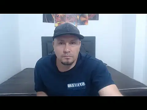 Snapshot of thomax10 chatting on 02-20-26, 07:03 thomax10 online show from 02-20-26, 07:03