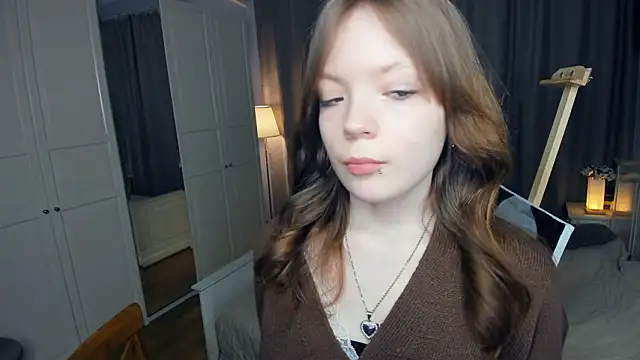 Snapshot of LavenderMitten chatting on 02-28-26, 05:19 LavenderMitten online show from 02-28-26, 05:19