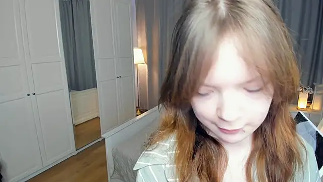 Snapshot of LavenderMitten chatting on 03-01-26, 05:09 LavenderMitten online show from 03-01-26, 05:09