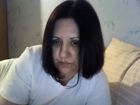 LockyCharm111 online show from 04-05-26, 07:55