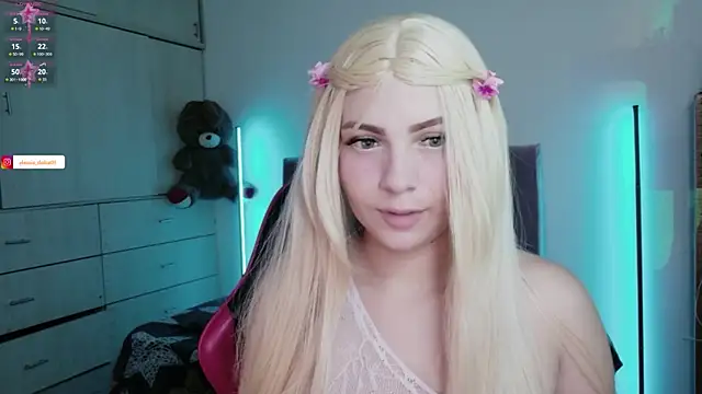 Snapshot of alessia_dolce chatting on 05-22-26, 12:51 alessia dolce online show from 05-22-26, 12:51