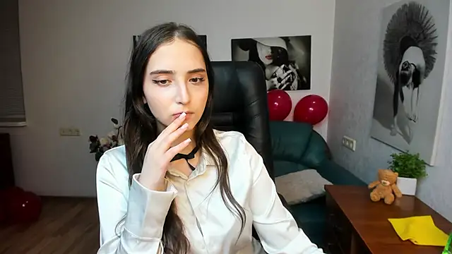 Snapshot of Effy_Royse chatting on 02-17-26, 06:36 Effy Royse online show from 02-17-26, 06:36