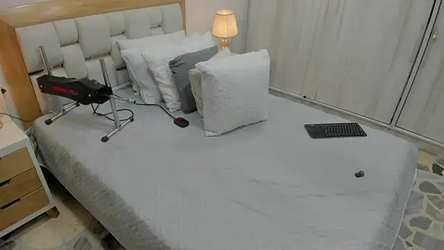 Snapshot of Bunny_Blush1 chatting on 04-13-26, 07:08 Bunny Blush1 online show from 04-13-26, 07:08