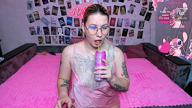 x Ulya1cutex online show from 03-08-26, 04:44