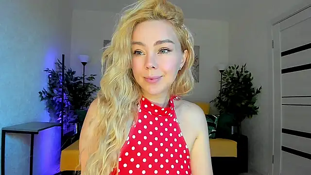 Snapshot of caty_kiss chatting on 06-08-26, 02:34 caty kiss online show from 06-08-26, 02:34