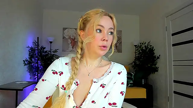 Snapshot of caty_kiss chatting on 06-11-26, 03:48 caty kiss online show from 06-11-26, 03:48