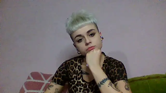 Snapshot of AlisaDear257 chatting on 02-12-26, 07:42 AlisaDear257 online show from 02-12-26, 07:42