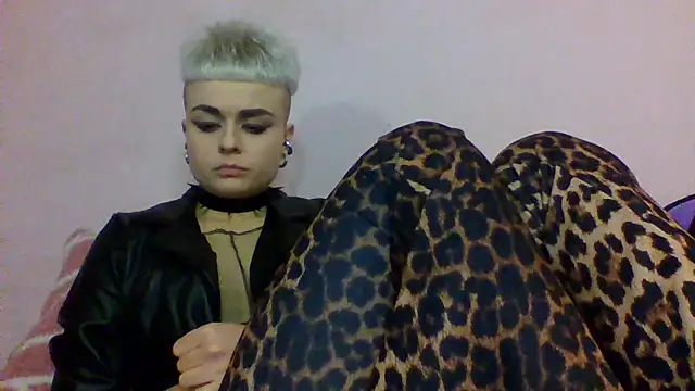 Snapshot of AlisaDear257 chatting on 02-28-26, 12:50 AlisaDear257 online show from 02-28-26, 12:50