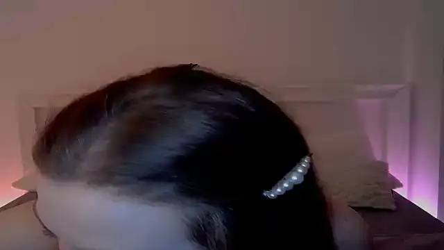 Snapshot of ElenaVoss chatting on 02-10-26, 07:18 ElenaVoss online show from 02-10-26, 07:18