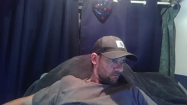 Snapshot of CharmedMoment62 chatting on 03-01-26, 04:36 CharmedMoment62 online show from 03-01-26, 04:36