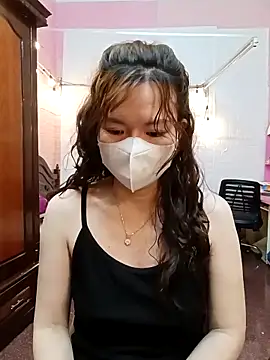 Snapshot of Trang26 chatting on 02-26-26, 12:42 Trang26 online show from 02-26-26, 12:42