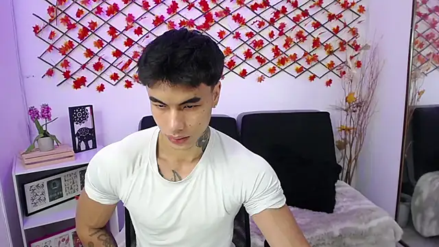 Snapshot of IanWest_ chatting on 02-25-26, 12:15 IanWest online show from 02-25-26, 12:15