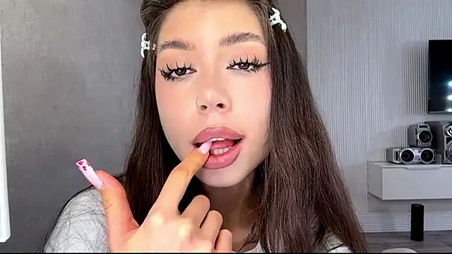 You Club Winx online show from 03-21-26, 08:19