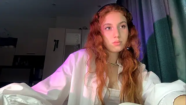 Snapshot of AliceCarrol chatting on 02-15-26, 02:58 AliceCarrol online show from 02-15-26, 02:58