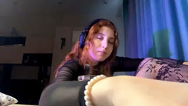 Snapshot of AliceCarrol chatting on 02-25-26, 02:16 AliceCarrol online show from 02-25-26, 02:16