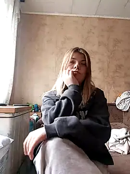 Snapshot of EvaTallor chatting on 02-17-26, 11:40 EvaTallor online show from 02-17-26, 11:40