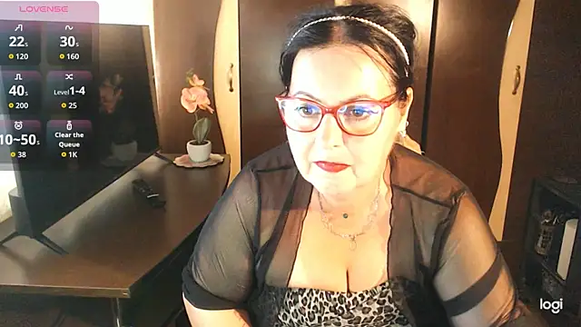 Snapshot of exiMIlf chatting on 07-05-26, 01:29 exiMIlf online show from 07-05-26, 01:29