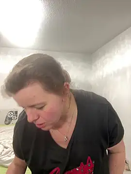 Snapshot of Laura-Loveyou chatting on 03-03-26, 11:10 Laura-Loveyou online show from 03-03-26, 11:10