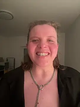 Laura-Loveyou online show from 03-28-26, 06:07