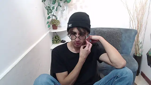 AaronBeer  online show from 02-28-26, 11:44