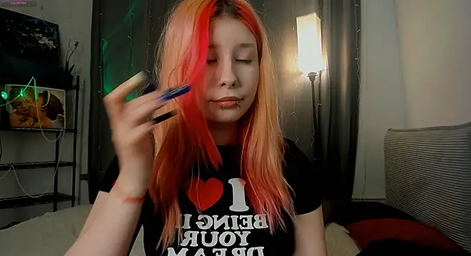 WarmAtEdges online show from 03-08-26, 05:17