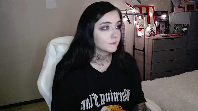Snapshot of Rin_Tozier chatting on 07-11-26, 10:22 Rin Tozier online show from 07-11-26, 10:22
