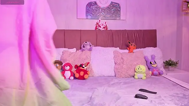 emma wilder  online show from 03-20-26, 06:57