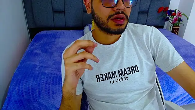 Snapshot of J_black_ chatting on 02-18-26, 09:11 J black online show from 02-18-26, 09:11