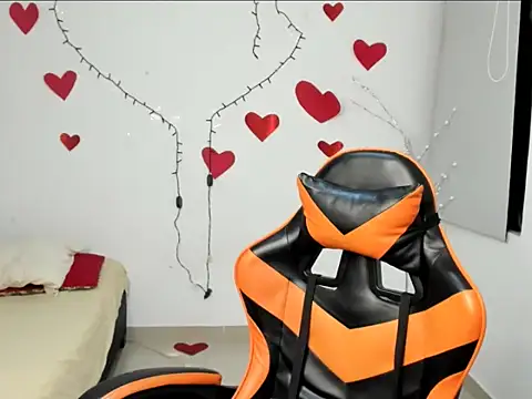 Snapshot of RYAN_MYEARZ__ chatting on 02-20-26, 10:49 RYAN MYEARZ online show from 02-20-26, 10:49