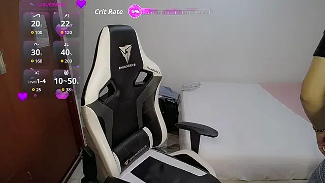 Snapshot of Top_and_bottom chatting on 02-25-26, 08:18 Top and bottom online show from 02-25-26, 08:18