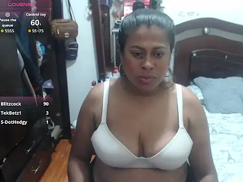 Snapshot of Caprichosa-39 chatting on 02-12-26, 01:55 Caprichosa-39 online show from 02-12-26, 01:55