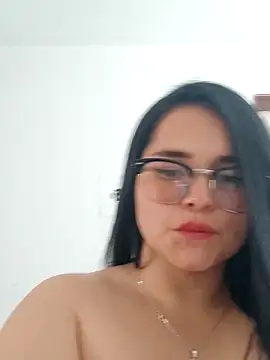 Snapshot of Vickyloney_ chatting on 02-11-26, 04:23 Vickyloney online show from 02-11-26, 04:23