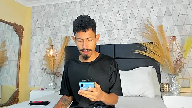 NoaahTylor online show from 03-23-26, 08:13