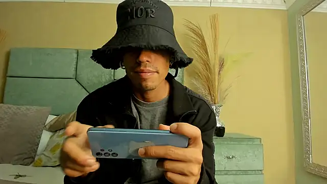 NoaahTylor online show from 05-16-26, 10:36