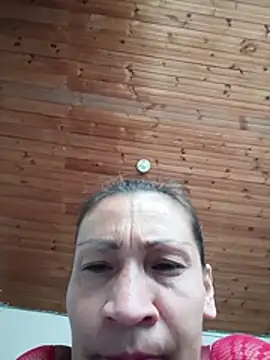 Layla Zaid online show from 05-27-26, 01:19
