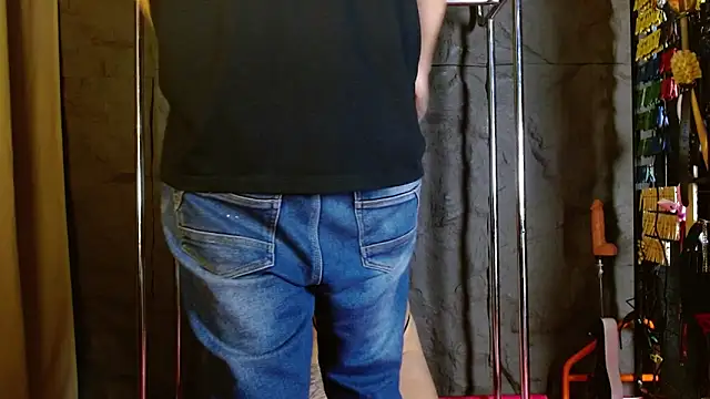 Snapshot of Master_kratos_and_Megan chatting on 02-24-26, 04:05 Master kratos and Megan online show from 02-24-26, 04:05