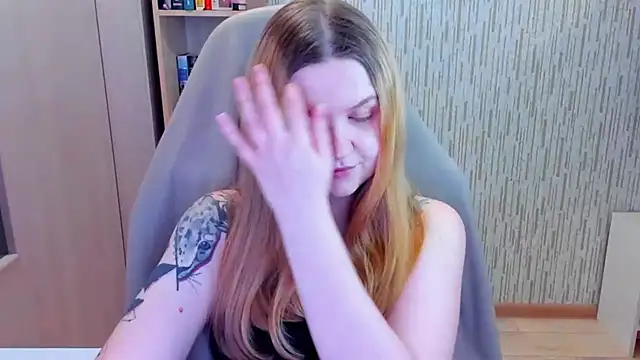 AnitaXVine online show from 04-01-26, 01:41