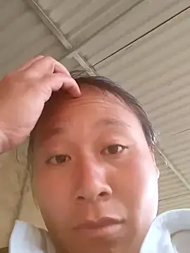 Snapshot of plump-bums chatting on 02-18-26, 01:34 plump-bums online show from 02-18-26, 01:34