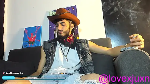 LovexJuxn8 online show from 03-03-26, 07:31