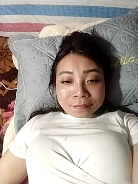 Snapshot of cute-shine chatting on 02-15-26, 12:36 cute-shine online show from 02-15-26, 12:36