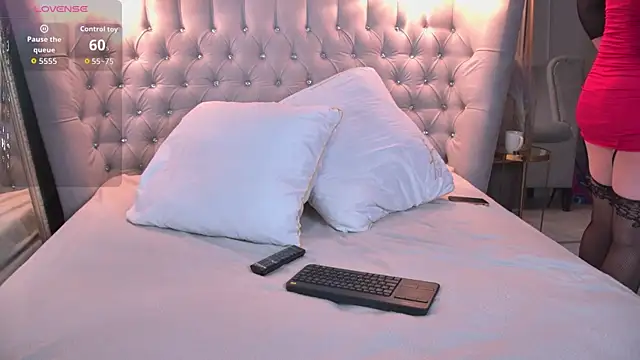 Snapshot of RubyReeves chatting on 03-01-26, 06:37 RubyReeves online show from 03-01-26, 06:37